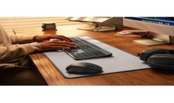 Signature Slim Solar+ wireless keyboard K980